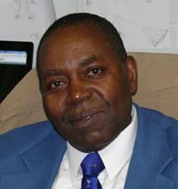 Dr. Fabian Nabangi，公共管理副教授
